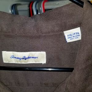 100% silk Tommy Bahama button up (XXL)